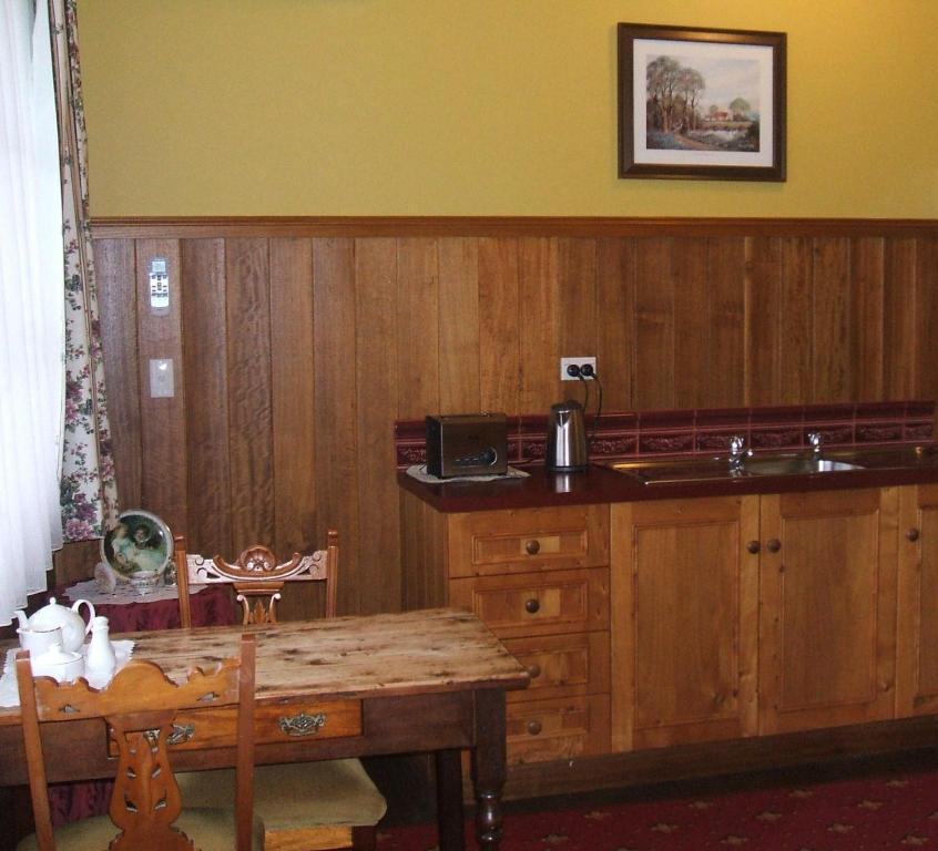 Touchwood Cottages Stanley Room photo