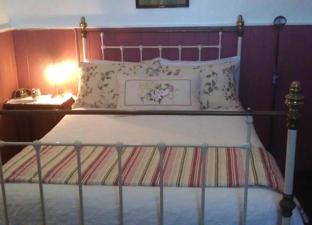 Touchwood Cottages Stanley Room photo